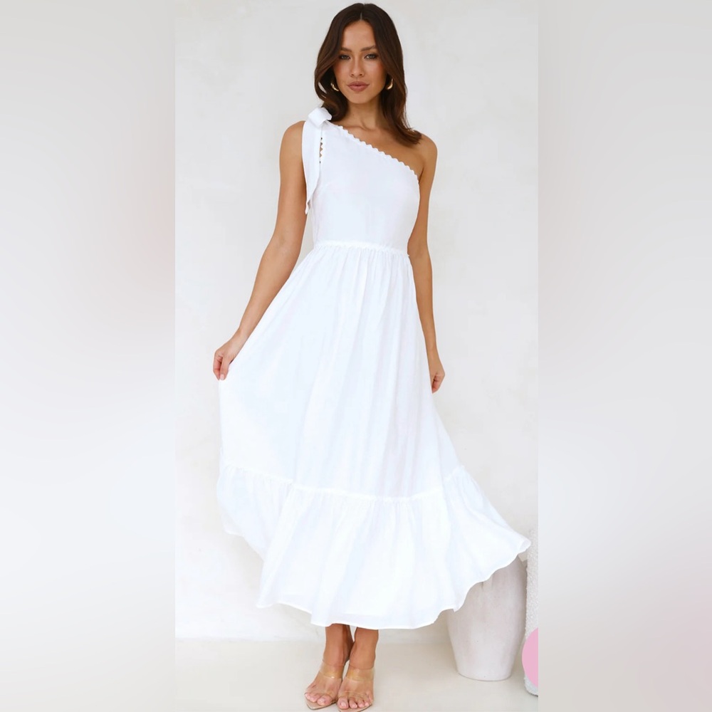 NWT Hello Molly White One Shoulder Dress